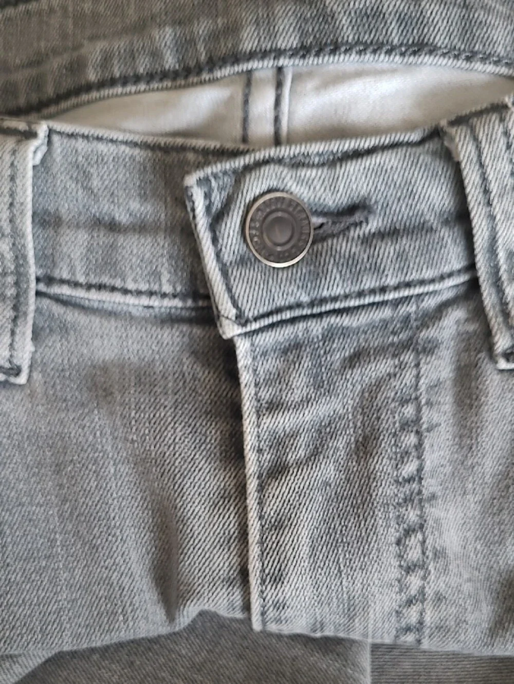 Levi's Men’s Light Wash Relaxed Straight Jeans